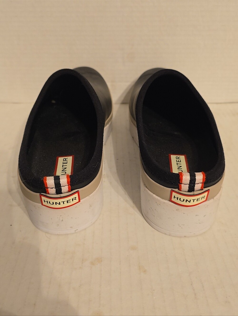 Hunter Clogs - Picture 4 of 7